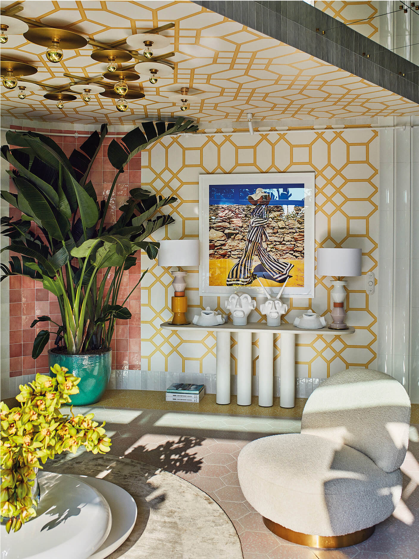 Zdjęcie wnętrza zaprojektowanego przez Marcina Tyszkę w salonie wyposażenia wnętrz Maxfliz w Warszawie.