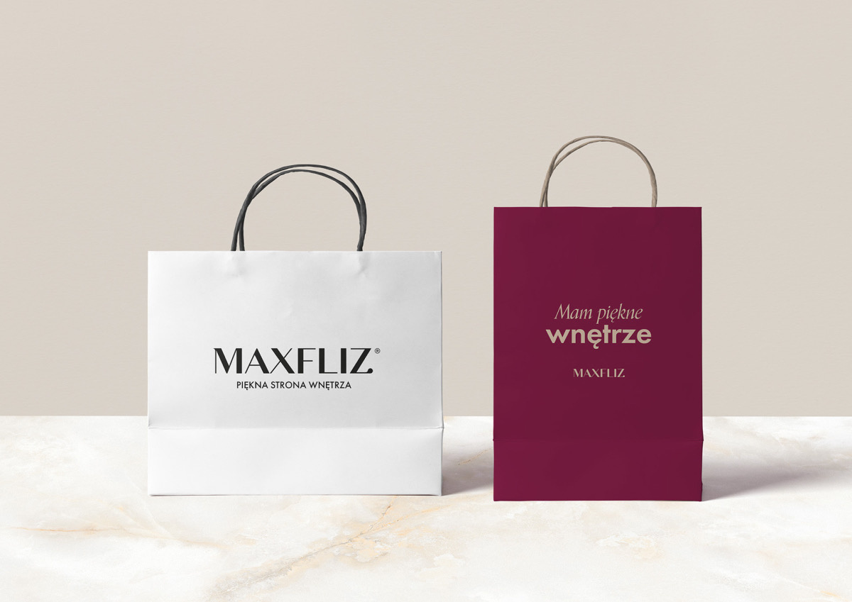 Projekt torby prezentowej dla salonów wyposażenia wnętrz Maxfliz. Projektant Hubert Wawrzkowicz.
